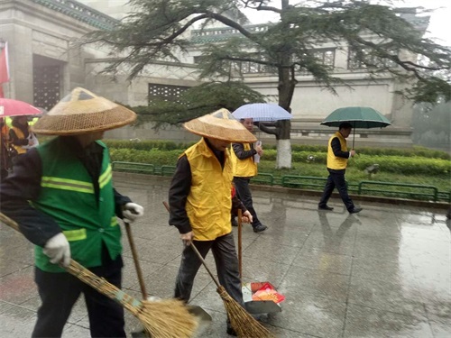 湖南保安服務(wù),墻外高空清洗服務(wù),湖南保利天創(chuàng)物業(yè)發(fā)展有限公司