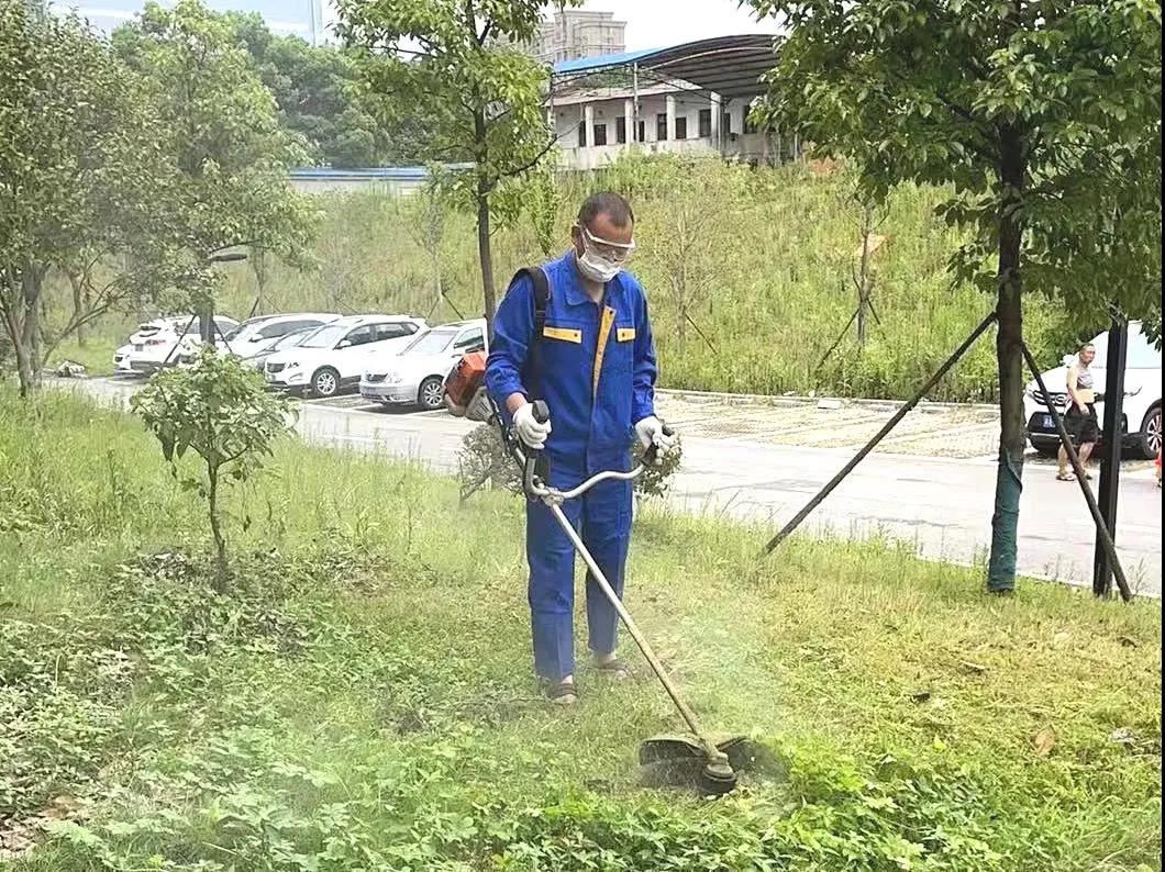 湖南保安服務,墻外高空清洗服務,湖南保利天創(chuàng)物業(yè)發(fā)展有限公司