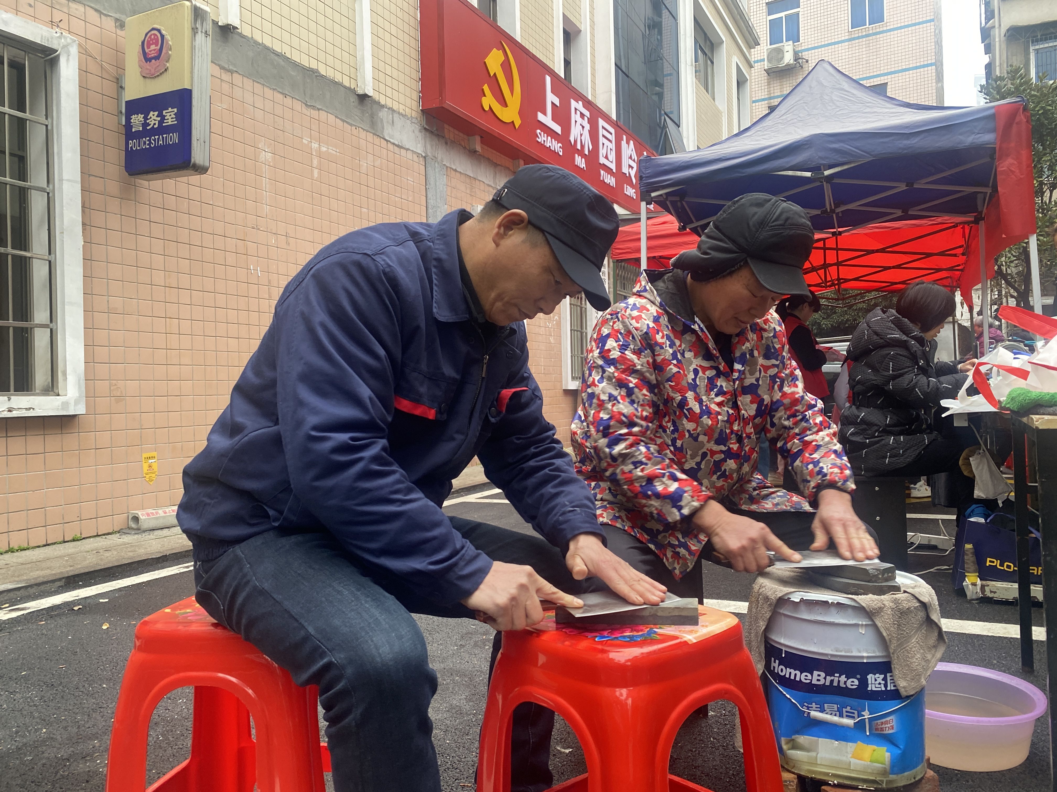 湖南保安服務(wù),墻外高空清洗服務(wù),湖南保利天創(chuàng)物業(yè)發(fā)展有限公司